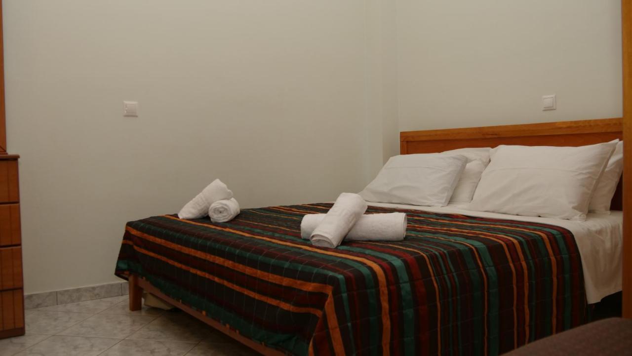 סרנדה Isabela Apartments מראה חיצוני תמונה