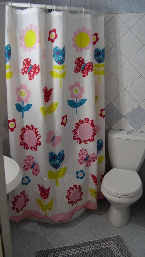 סרנדה Isabela Apartments מראה חיצוני תמונה