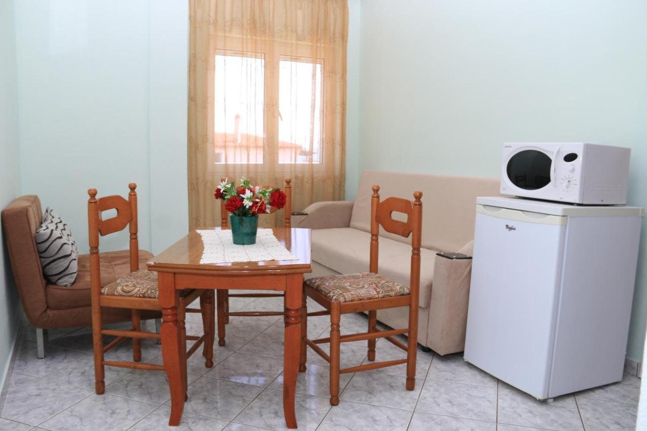 סרנדה Isabela Apartments מראה חיצוני תמונה