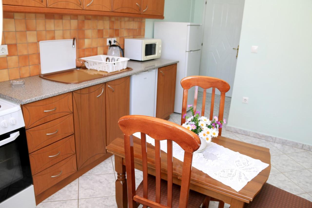 סרנדה Isabela Apartments מראה חיצוני תמונה