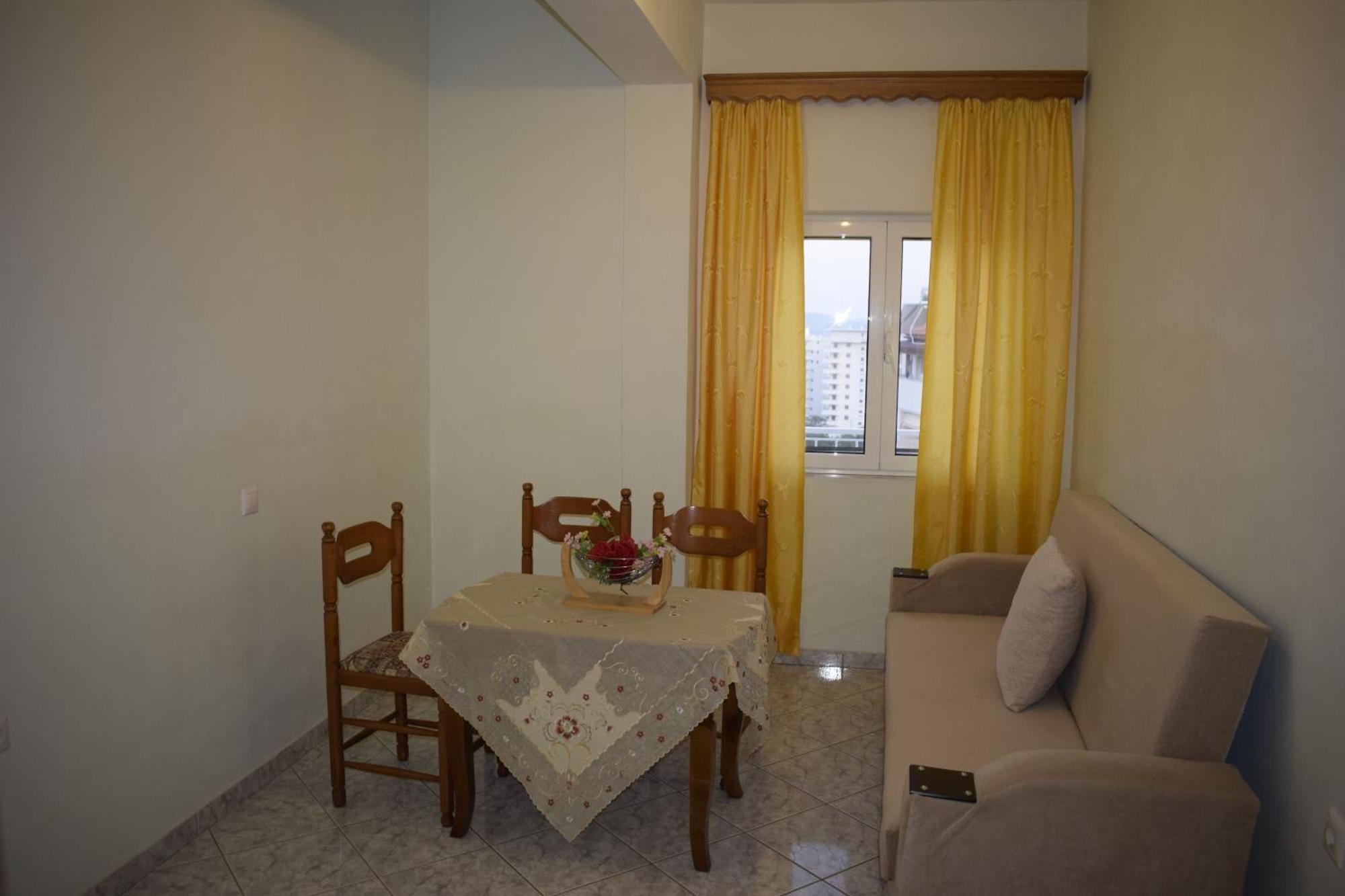 סרנדה Isabela Apartments מראה חיצוני תמונה