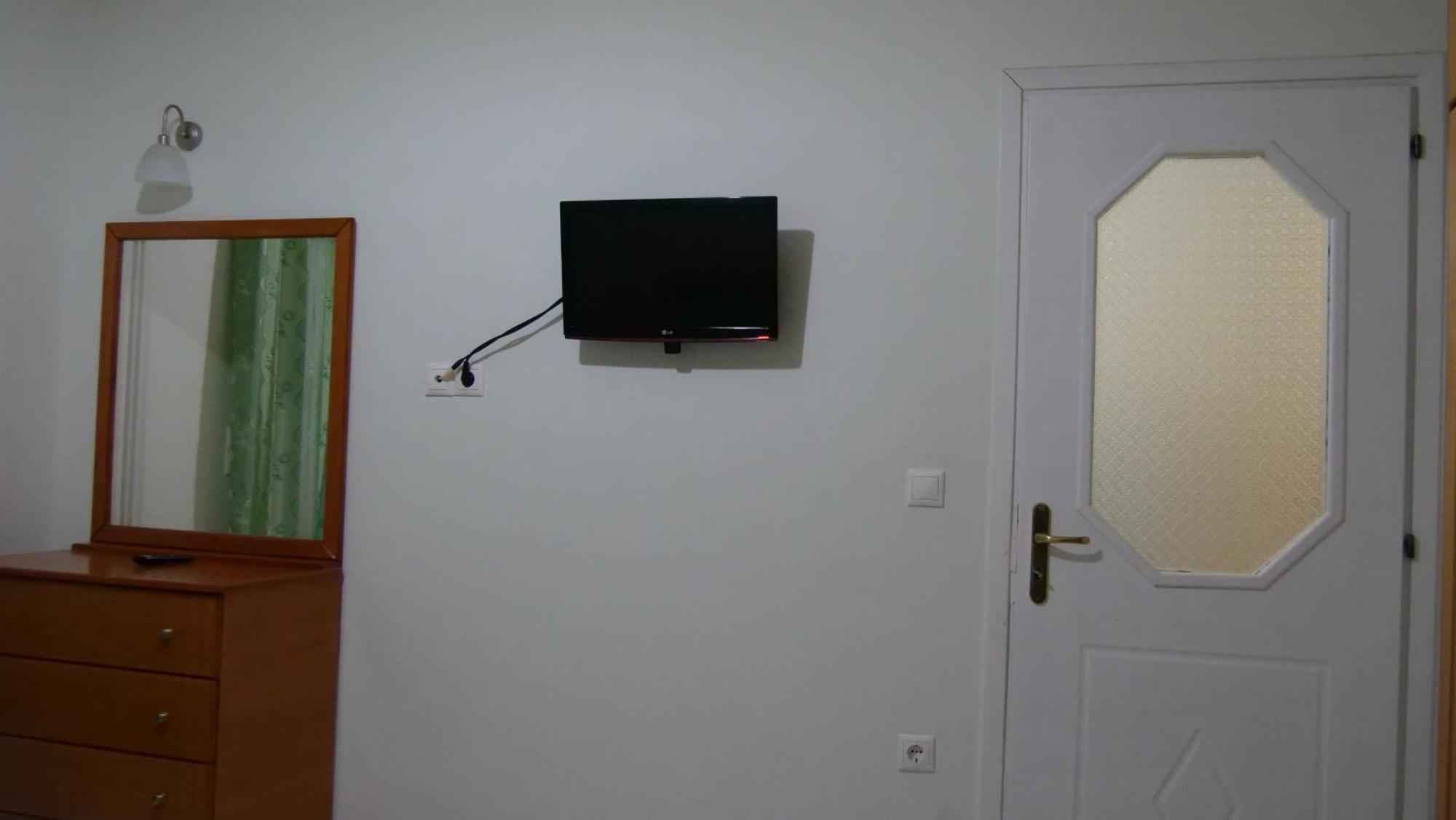 סרנדה Isabela Apartments מראה חיצוני תמונה