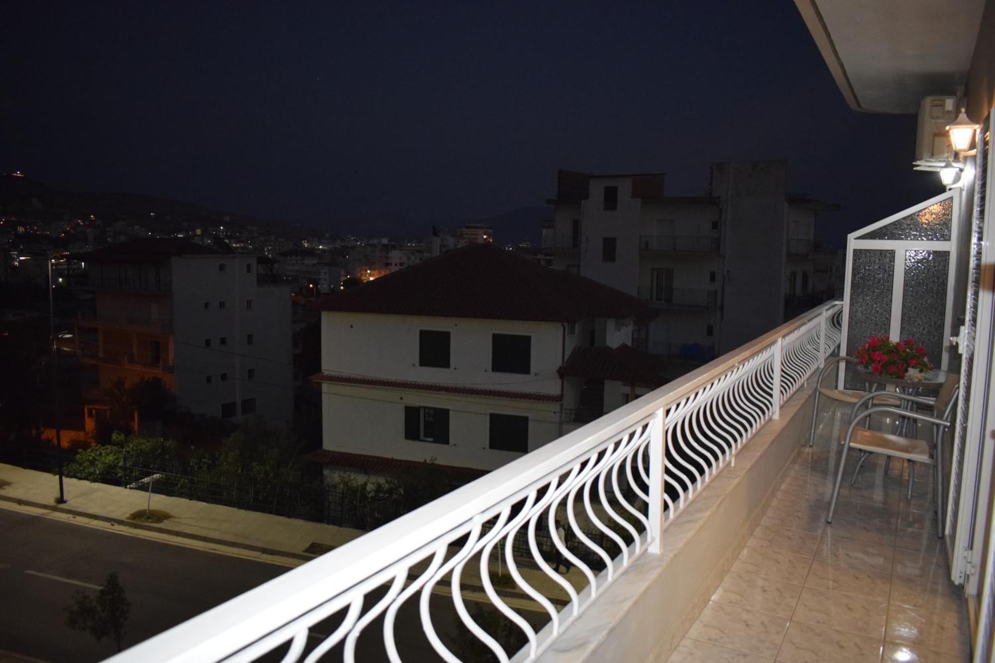 סרנדה Isabela Apartments מראה חיצוני תמונה